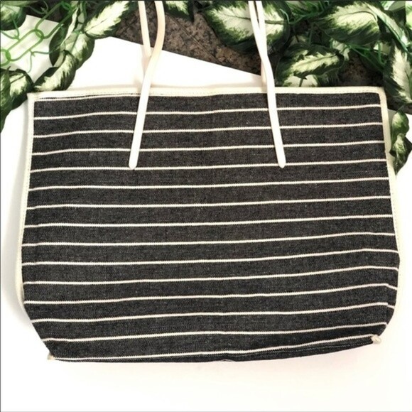 Lancôme Large Tote Purse Black/Off white Bag - Picture 6 of 8